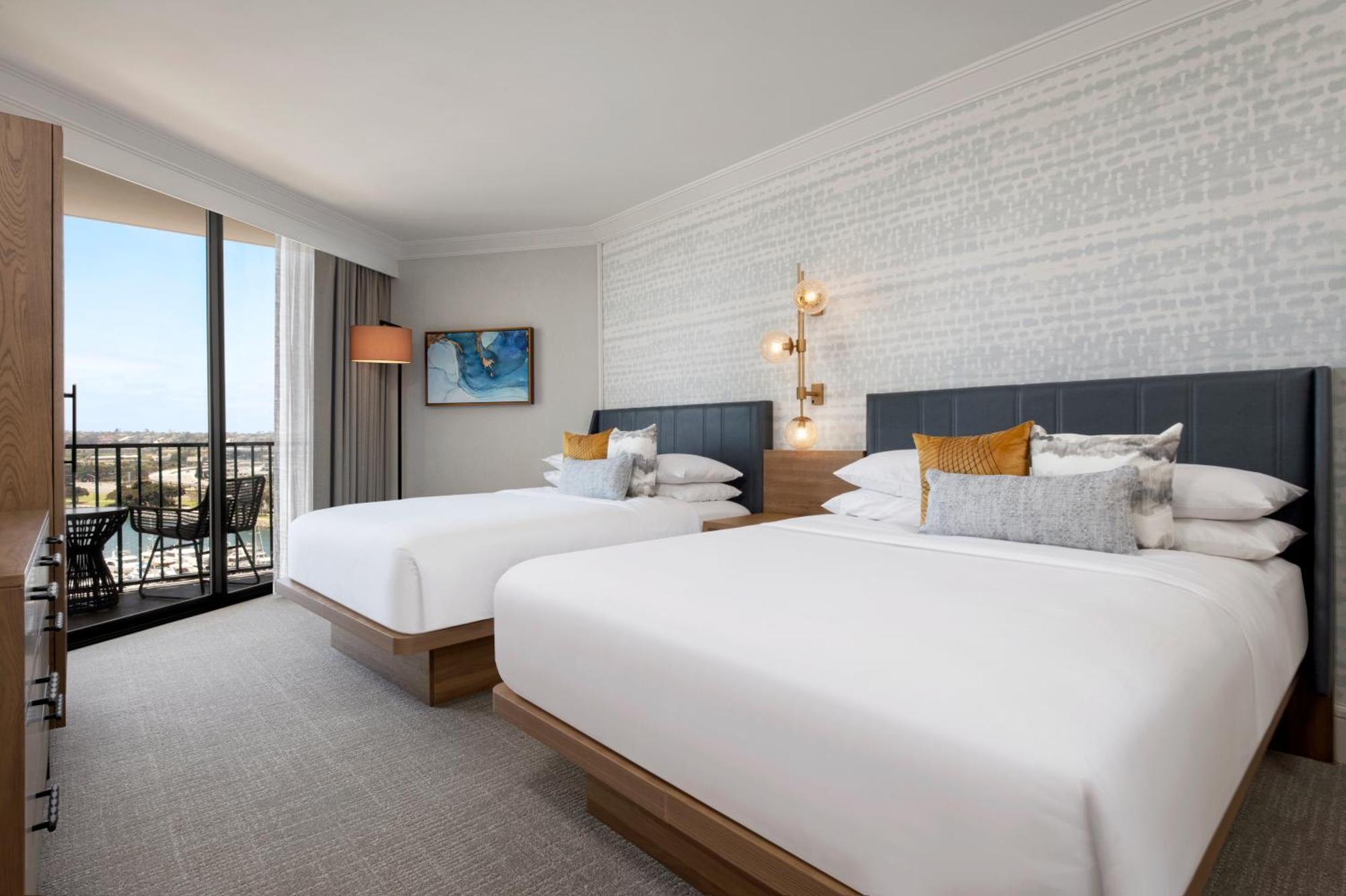2 Double Beds, Marina Tower, Executive Guest Room,1533104131:JPEG